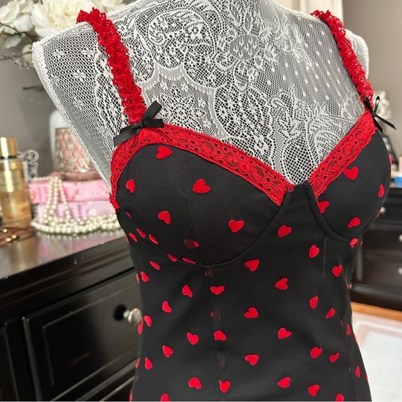 Madden Girl Black Mesh Mini Dress Red Heart Print Lace Trim Slip Dress Size M - Picture 7 of 16
